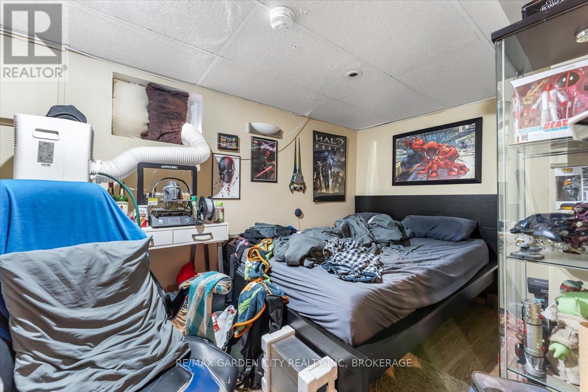 4115 May Avenue