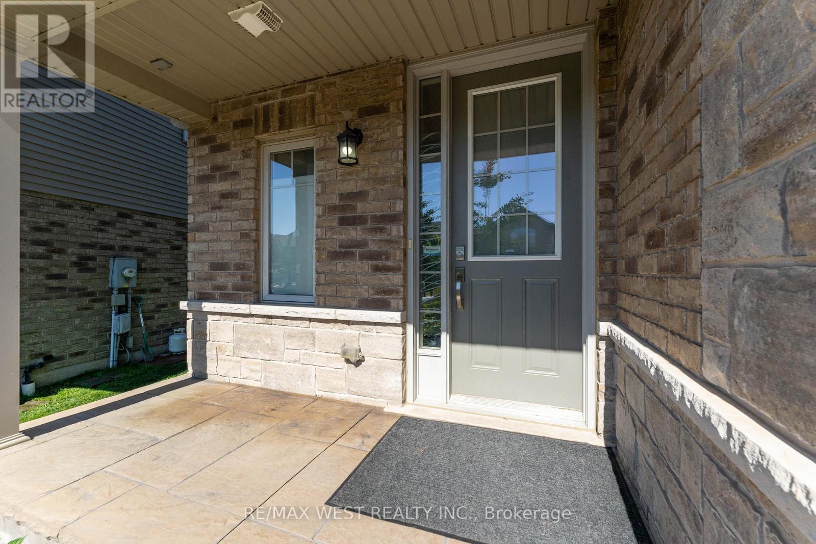 71 Sexton Crescent