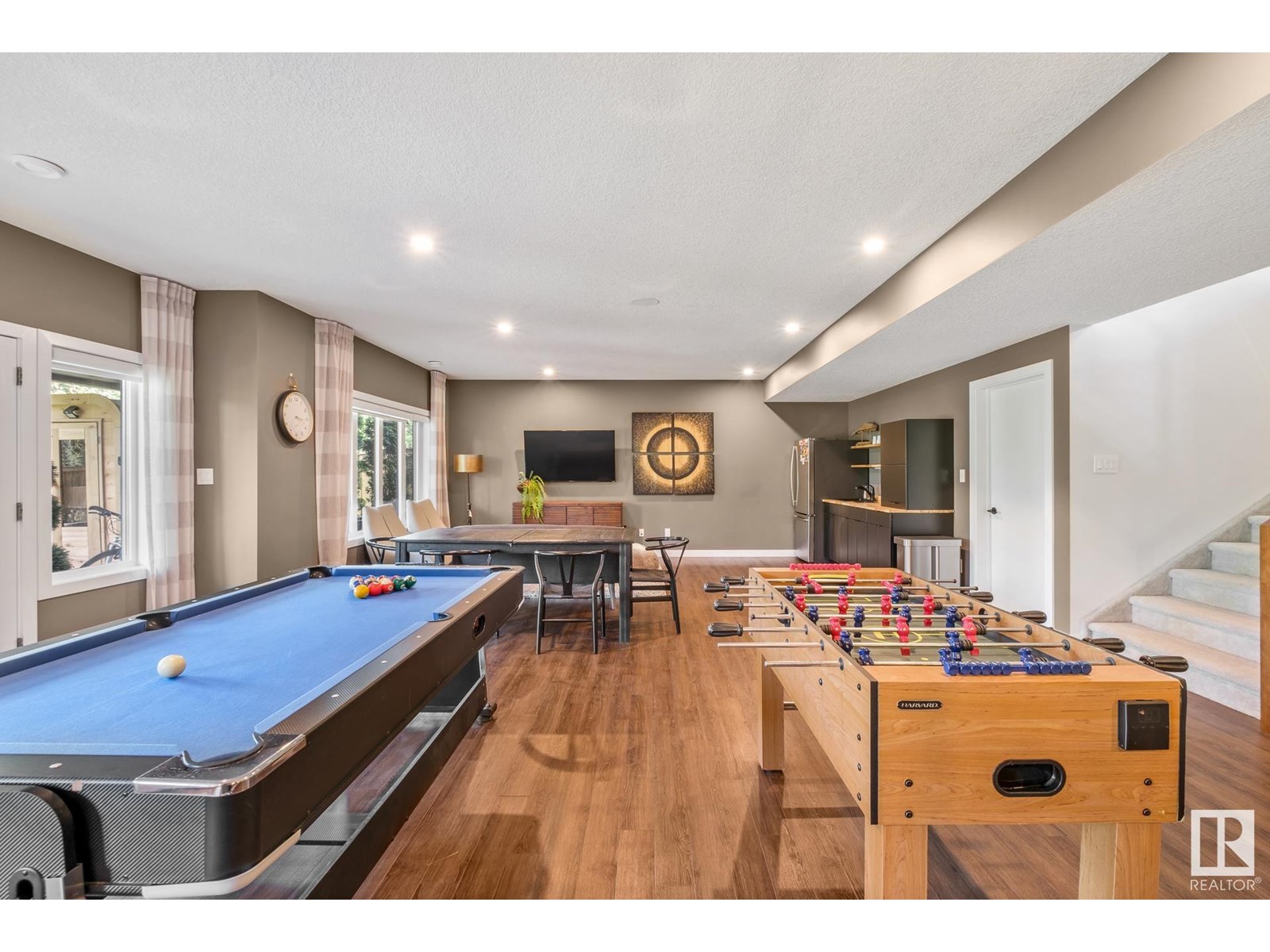 699 Howatt Dr Sw