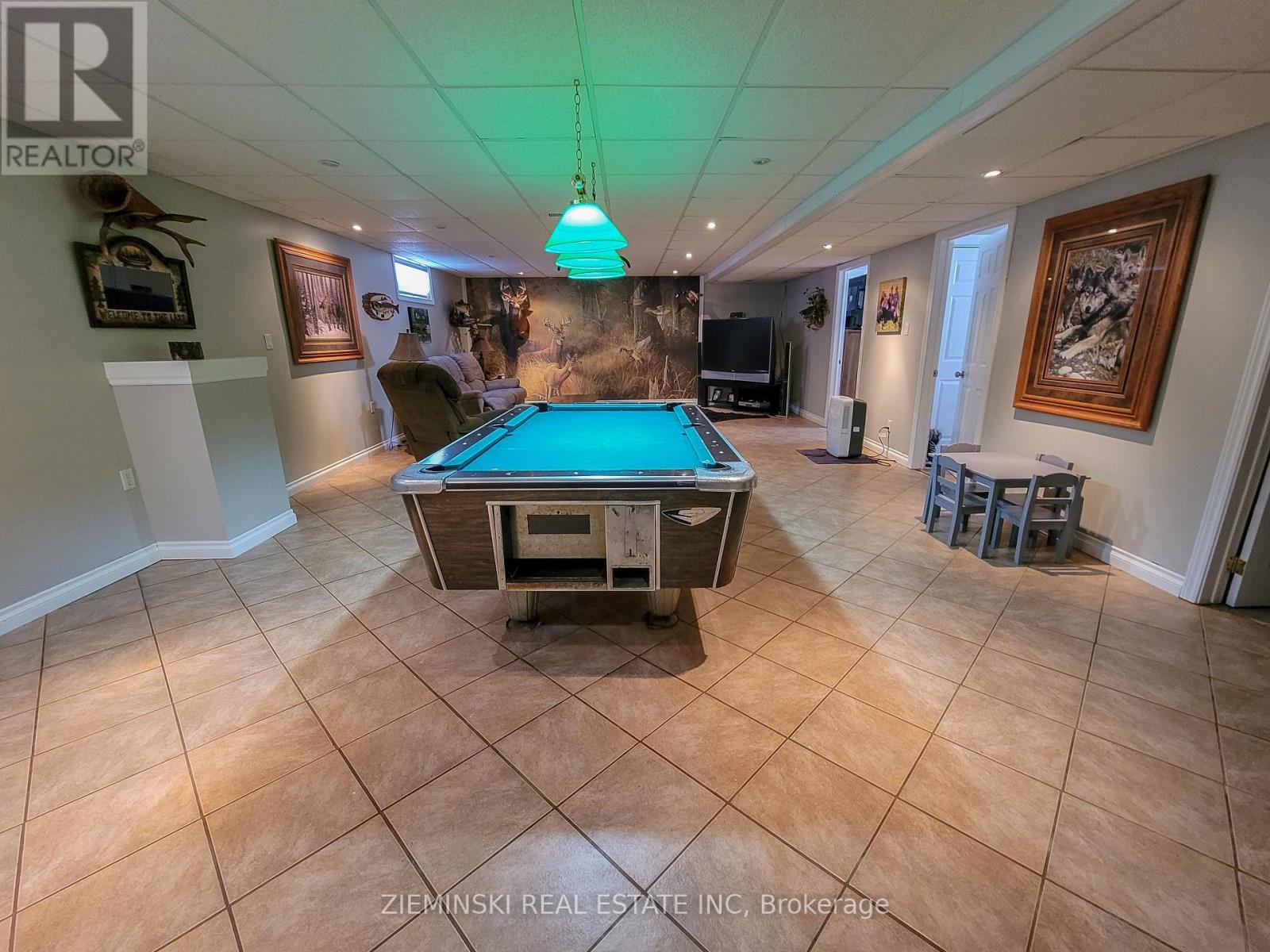 677 Victoria Road