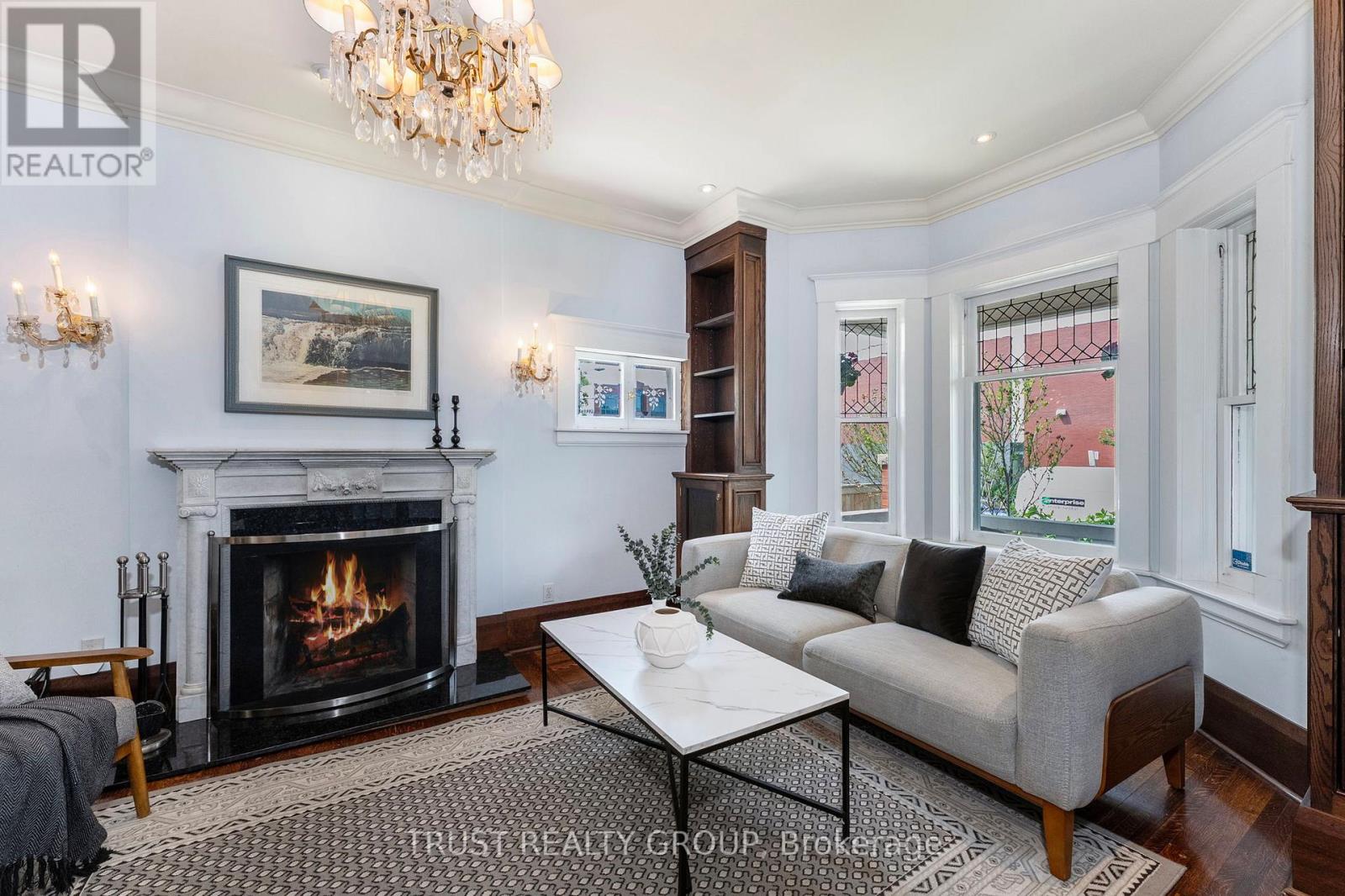 5 Ellerbeck Street