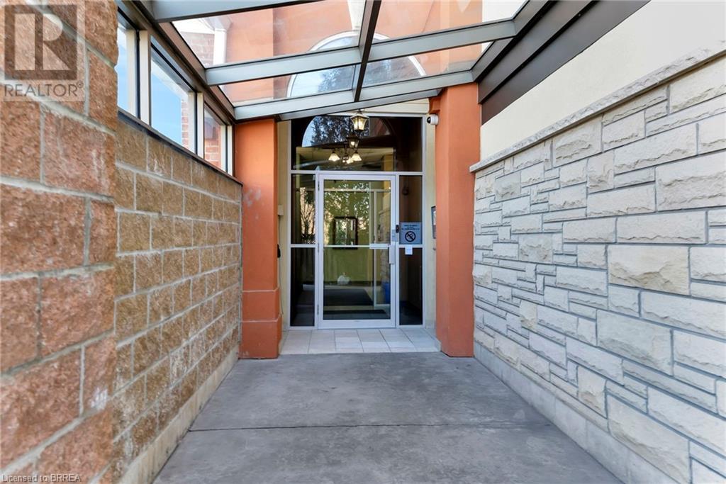 111 Grey Street Unit 212