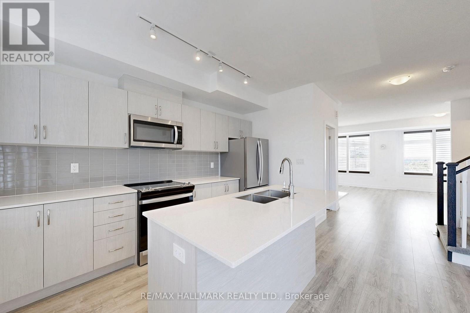 5436 Main Street