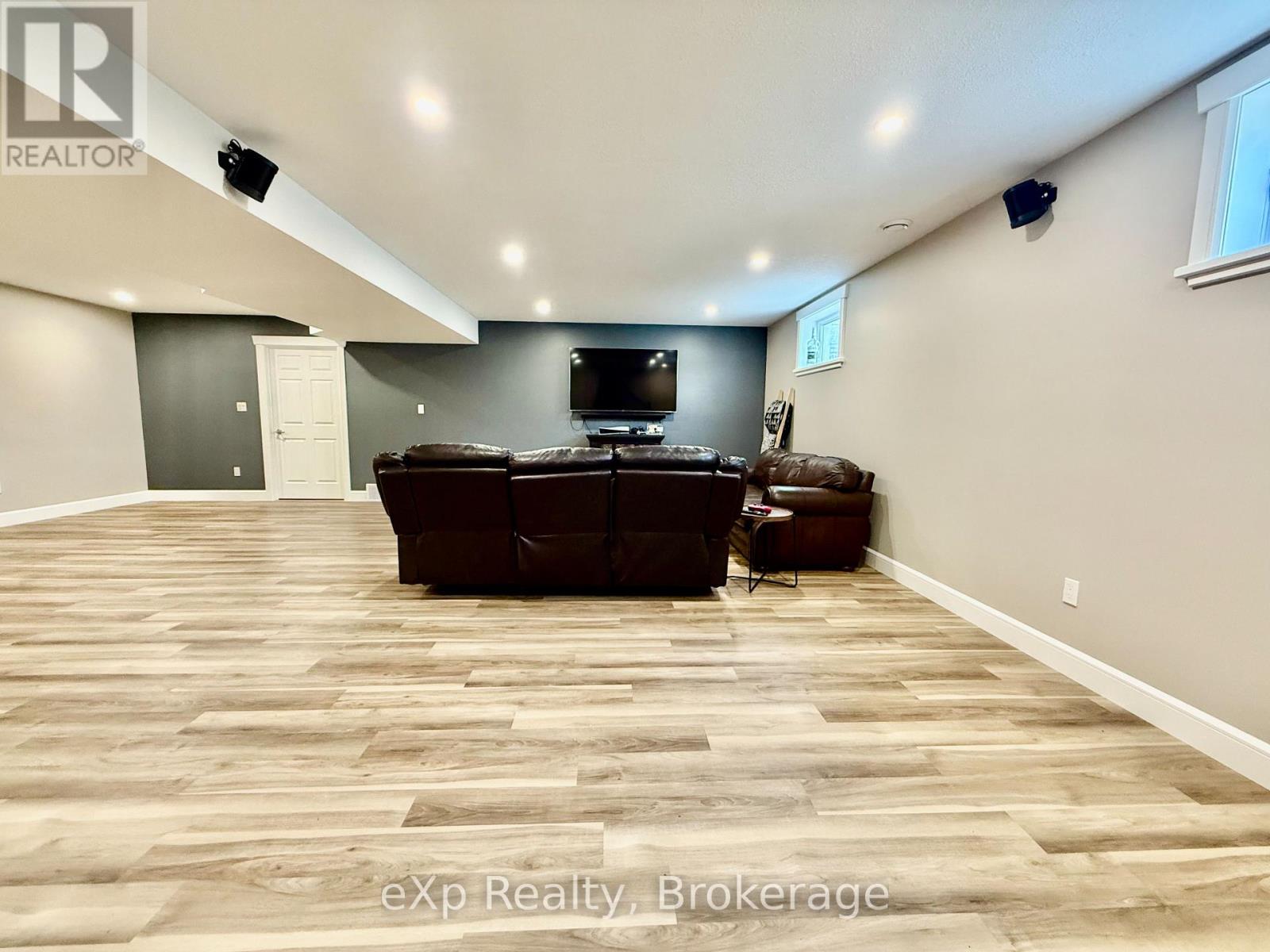 4 Noeckerville Hill Drive