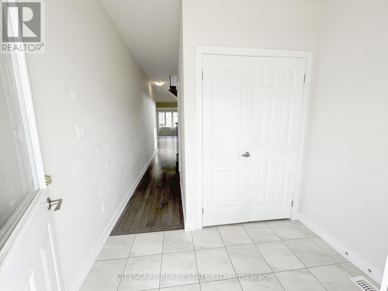 33 Basswood Crescent