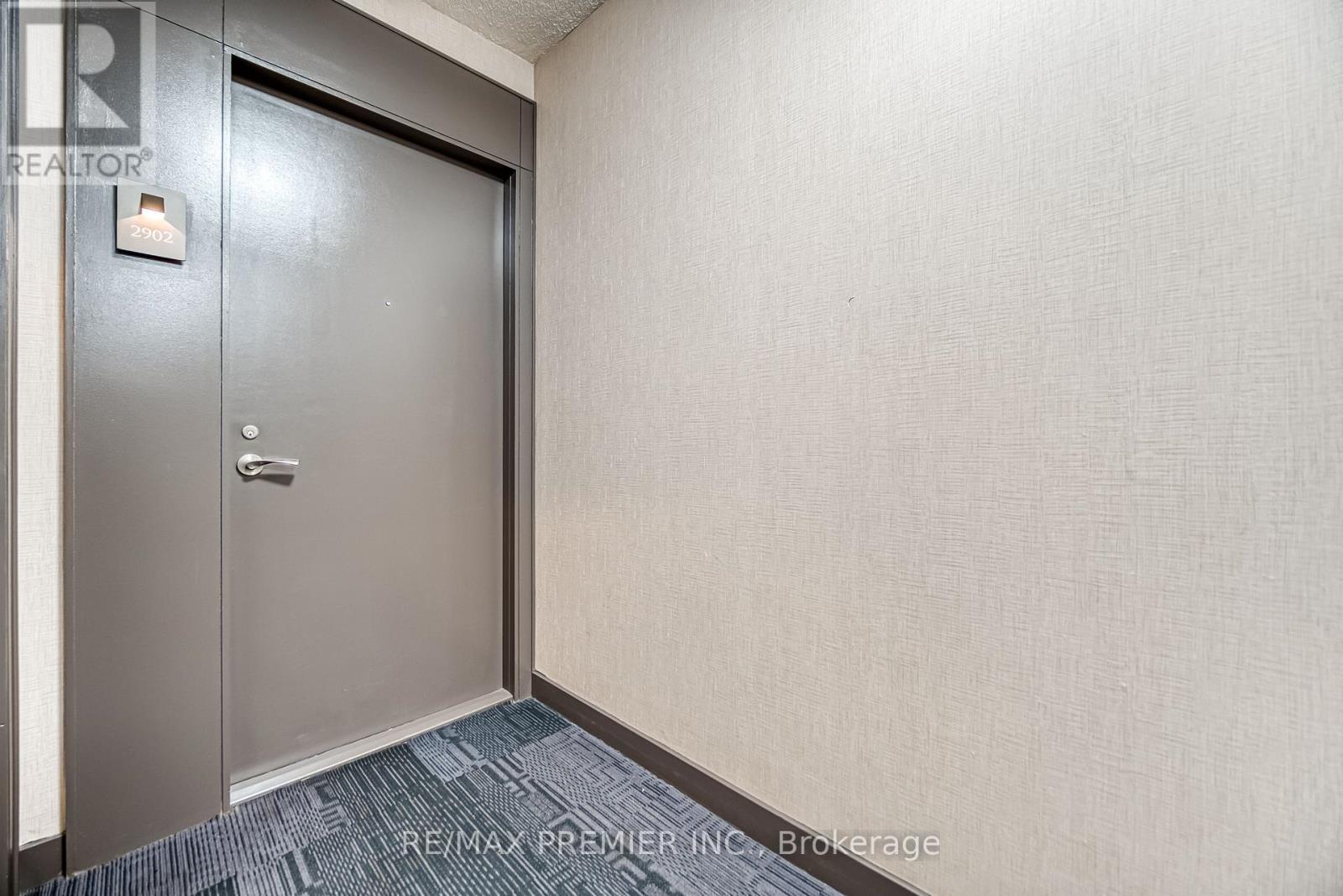 2902 2230 Lakeshore Boulevard W