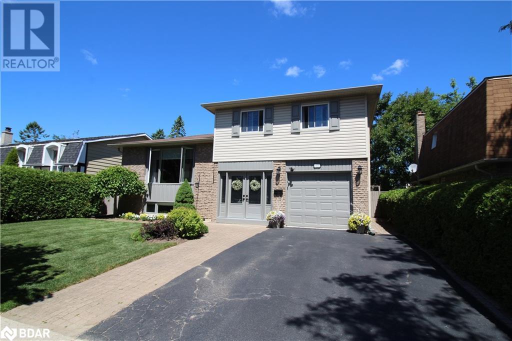 60 Chieftain Crescent