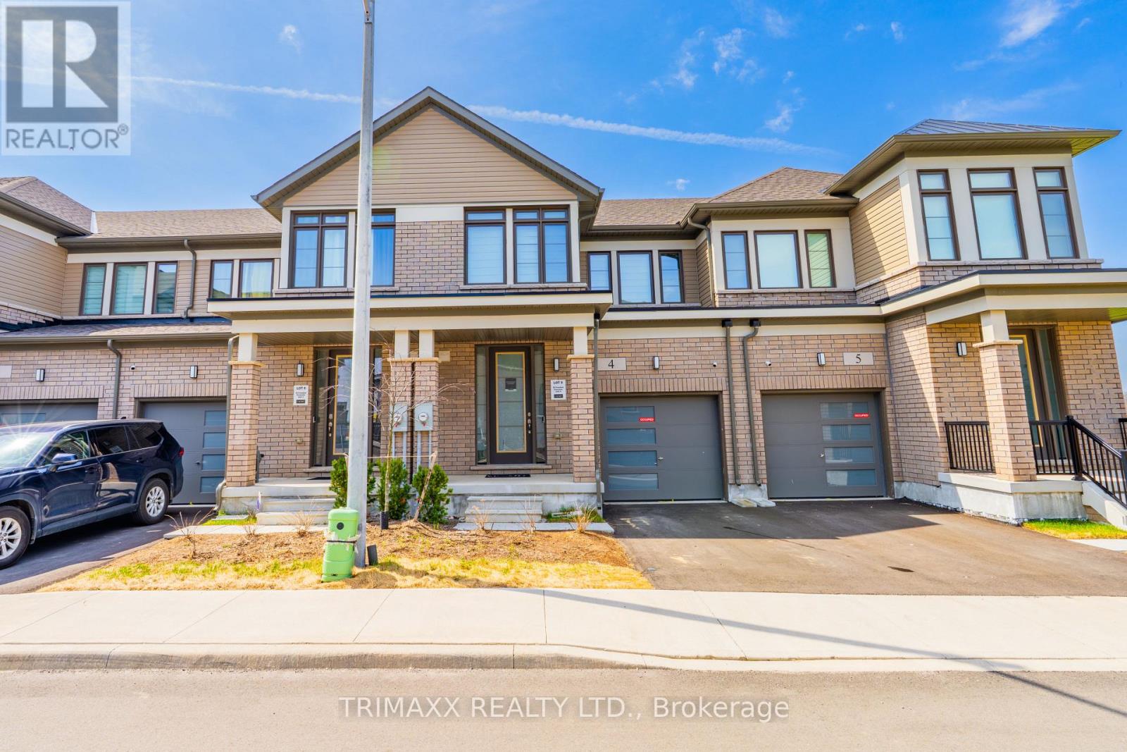 4 10 Freedom Crescent