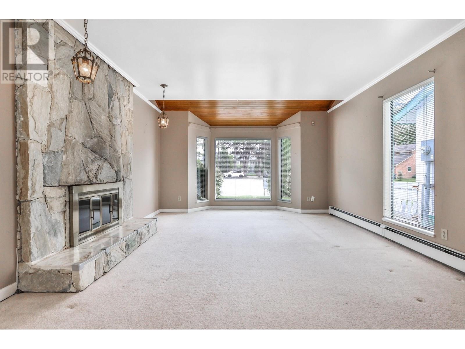 9811 Gilbert Crescent