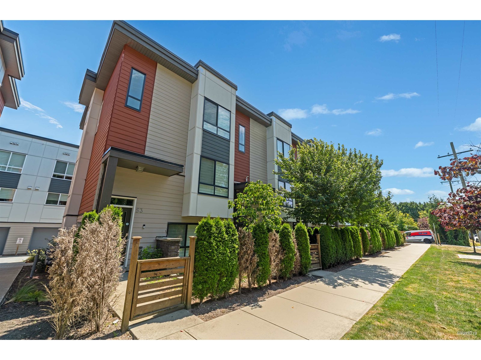 53 1670 160 Street