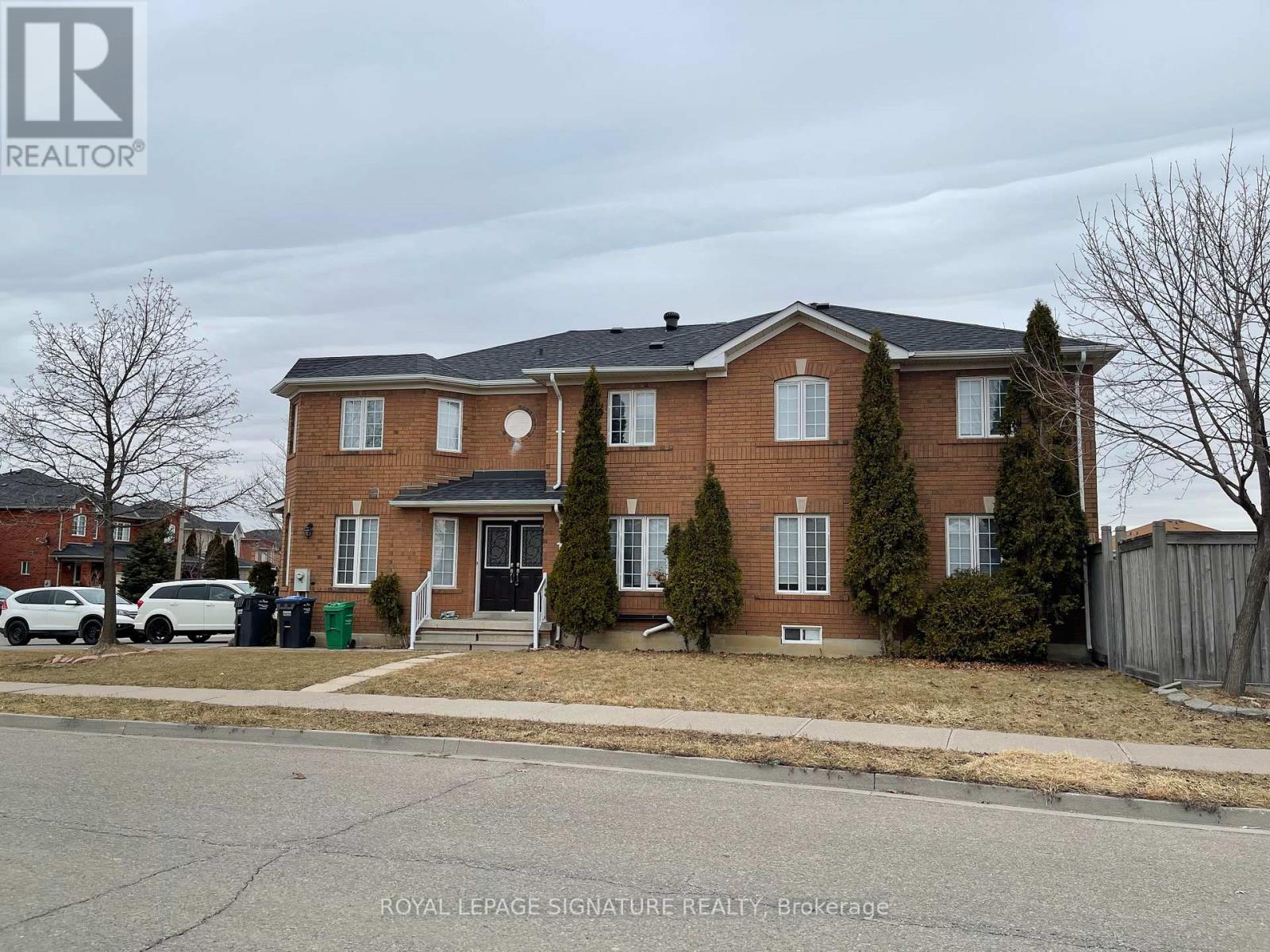 37 Whiteface Crescent