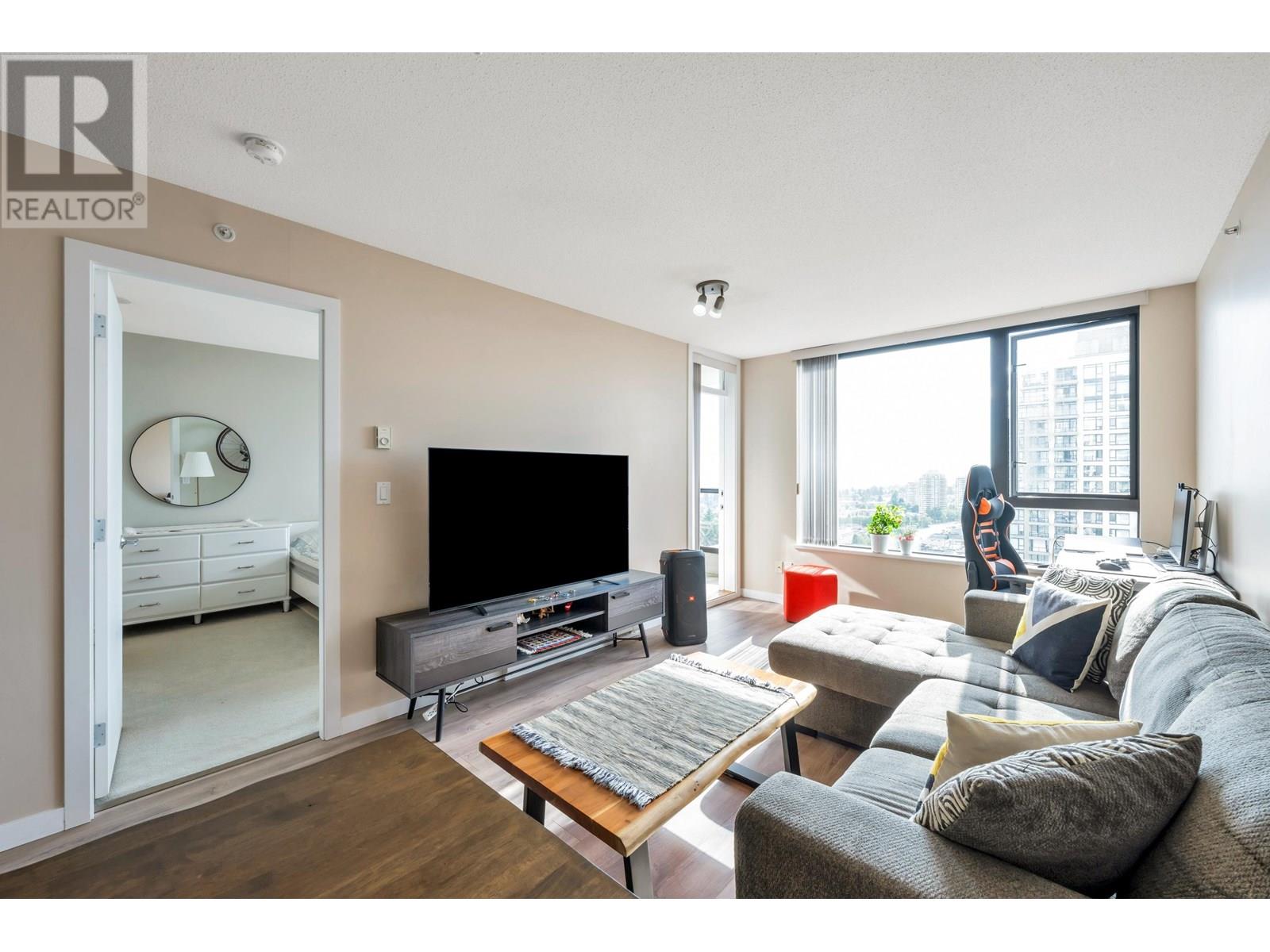 2508 7063 Hall Avenue