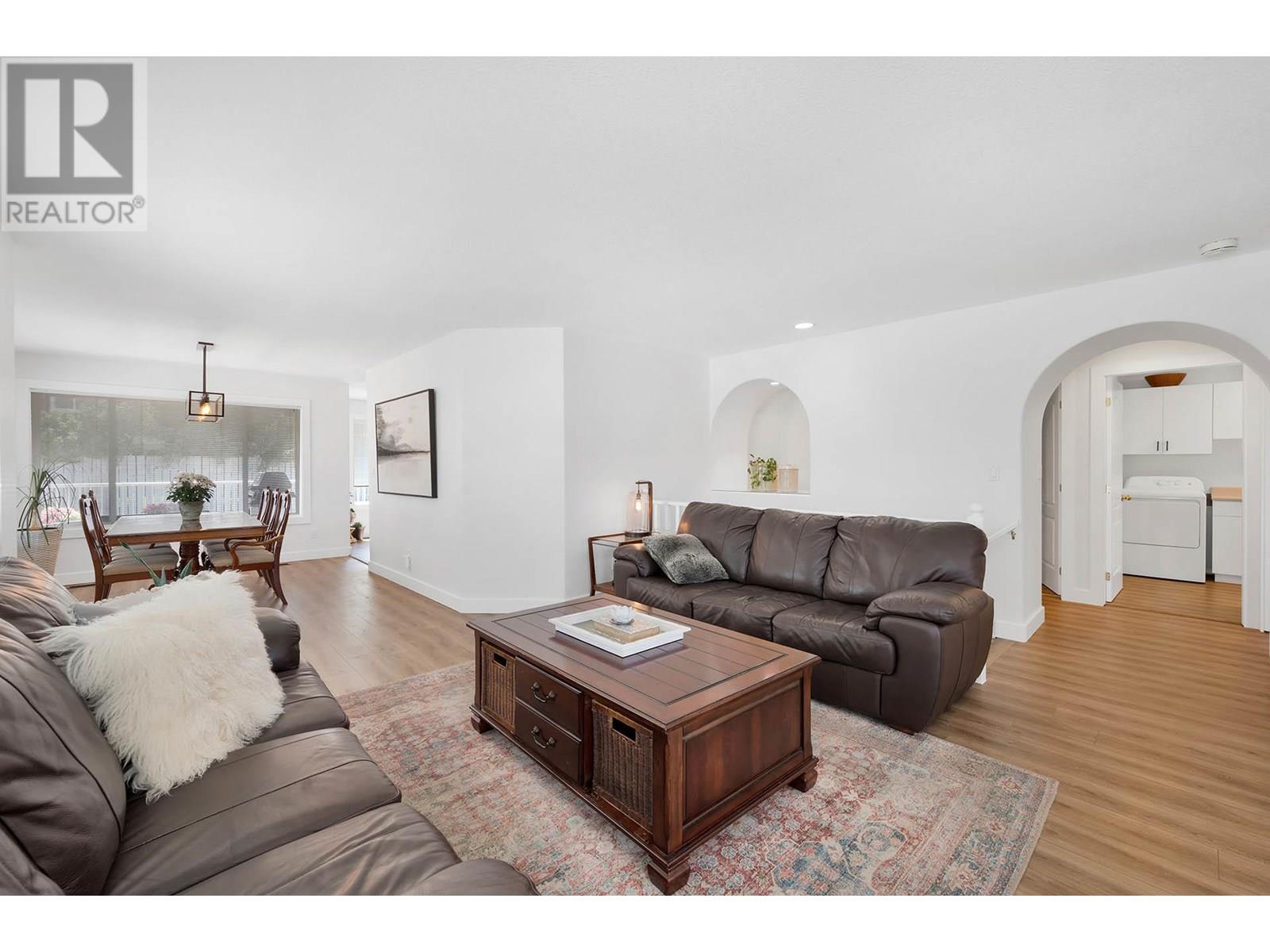 1350 Finlay Avenue Unit 11