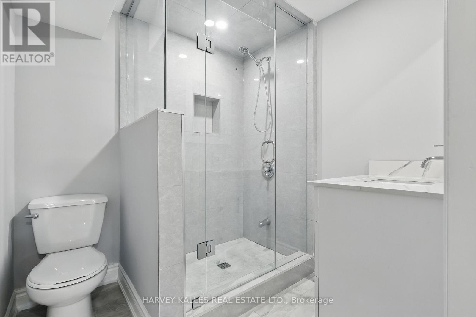 1 Vanity Court