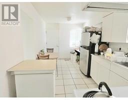 1312 E 28th Avenue, Image 3