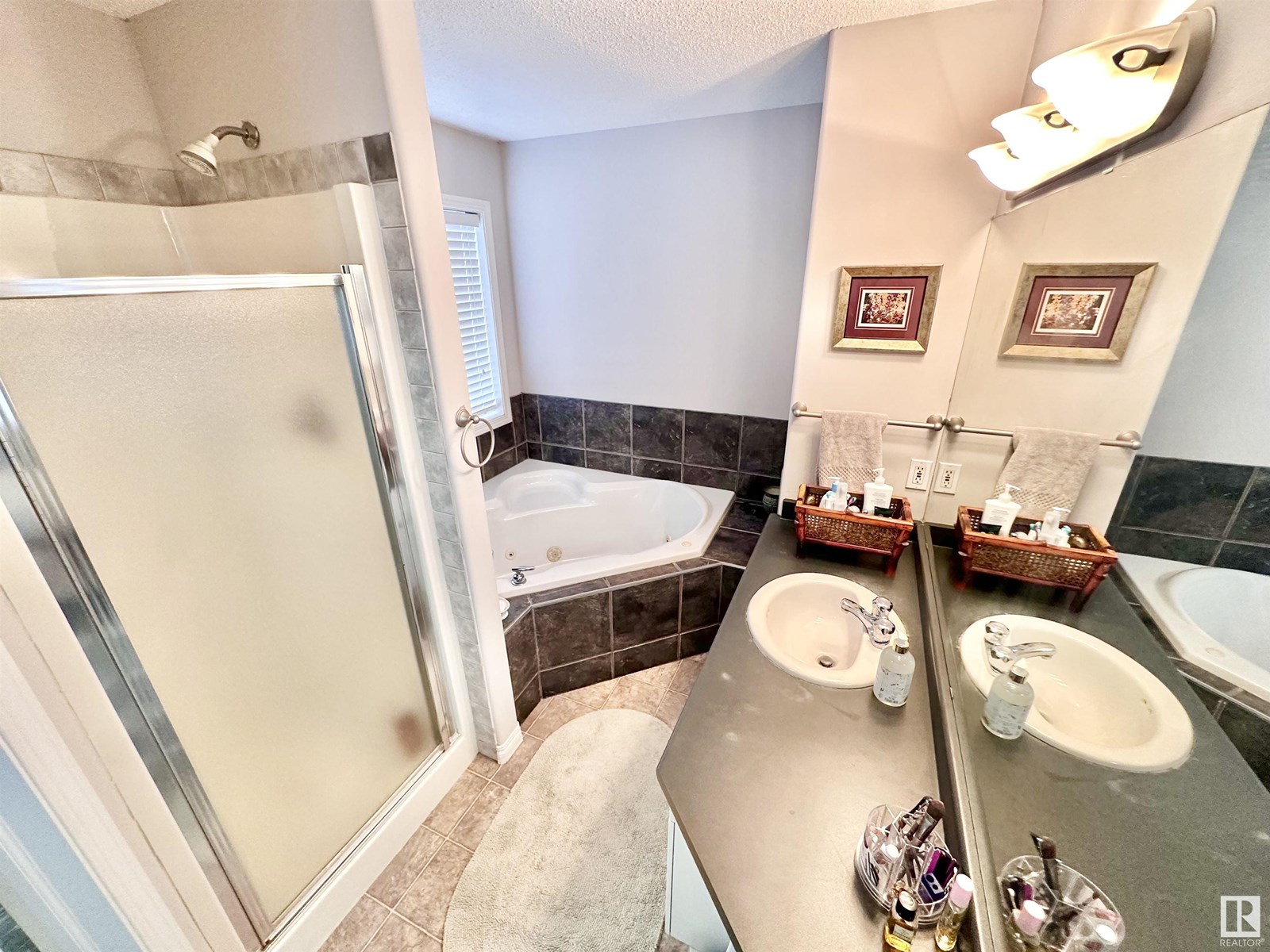 11548 167 A Av Nw