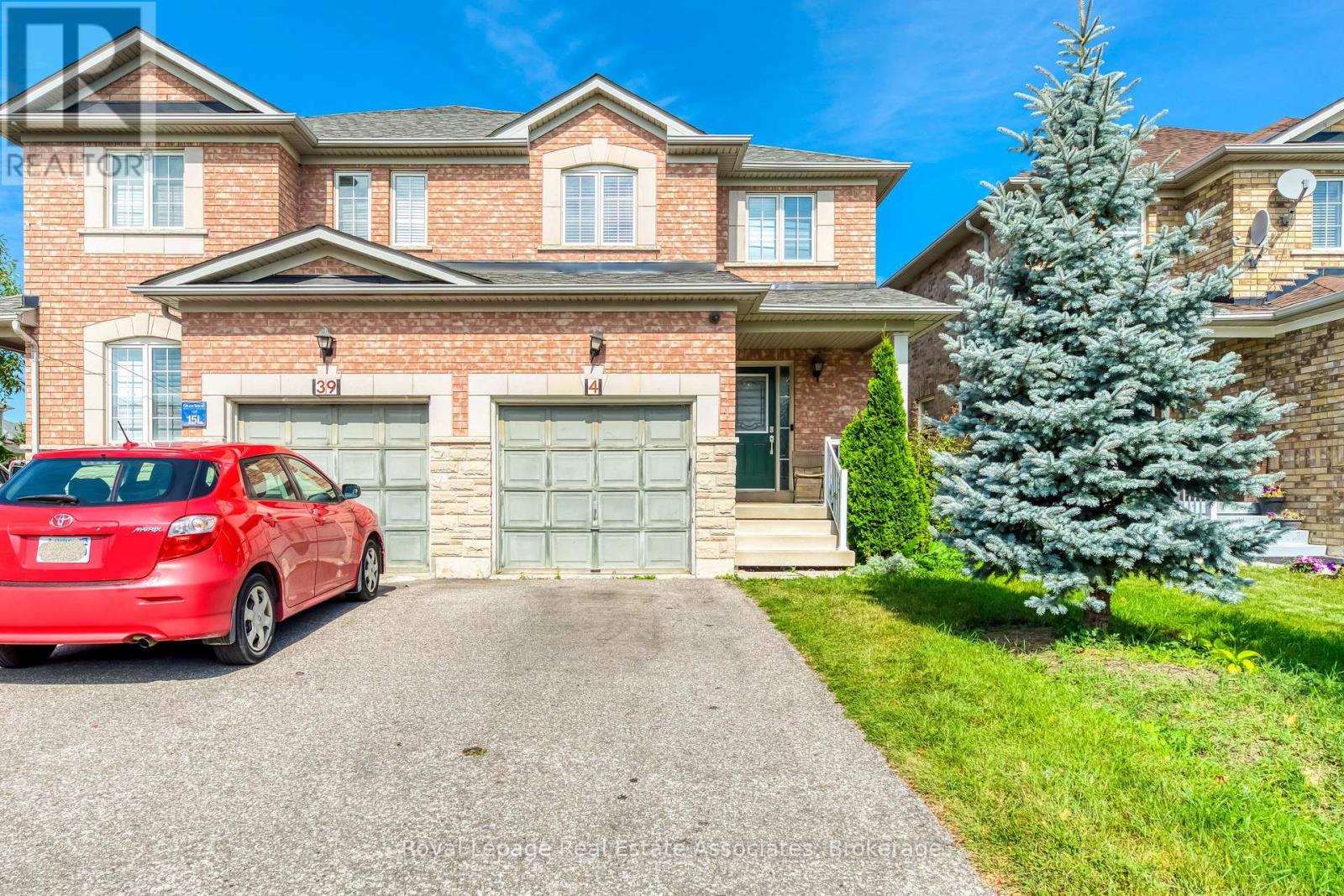 4 Flatfield Way