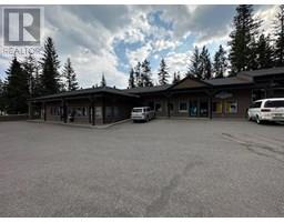 2200 Balmer Drive, Elkford, BC V0B1H0 Photo 4