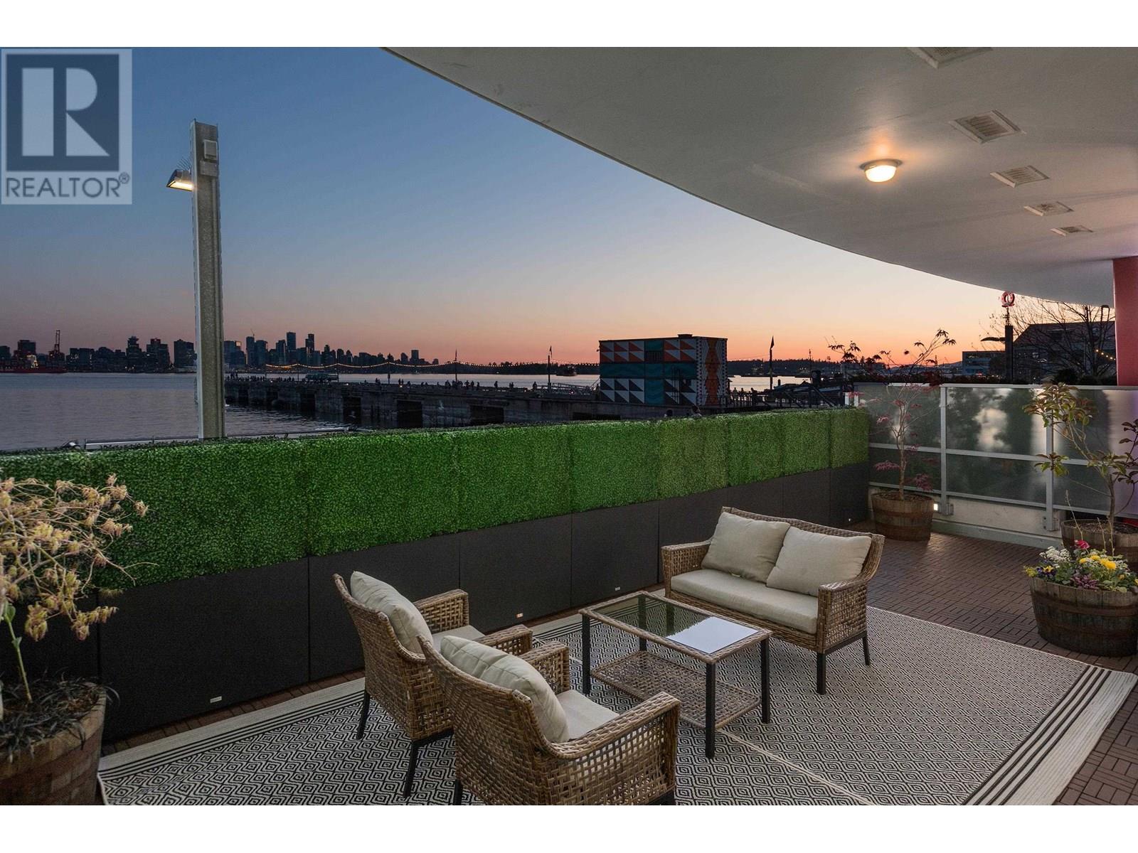 105 175 Victory Ship Way