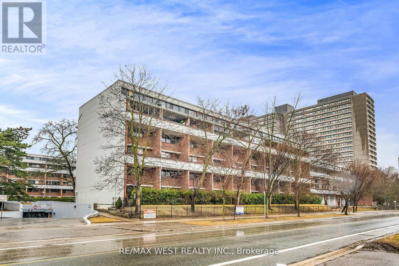 305 155 Leeward Glenway