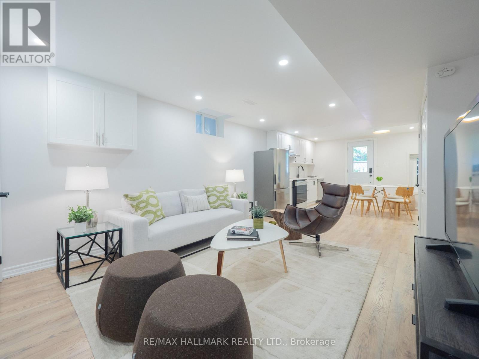18 Millbrook Crescent