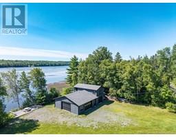 Living room - 583 Route 425, Strathadam, NB E1V4G9 Photo 2