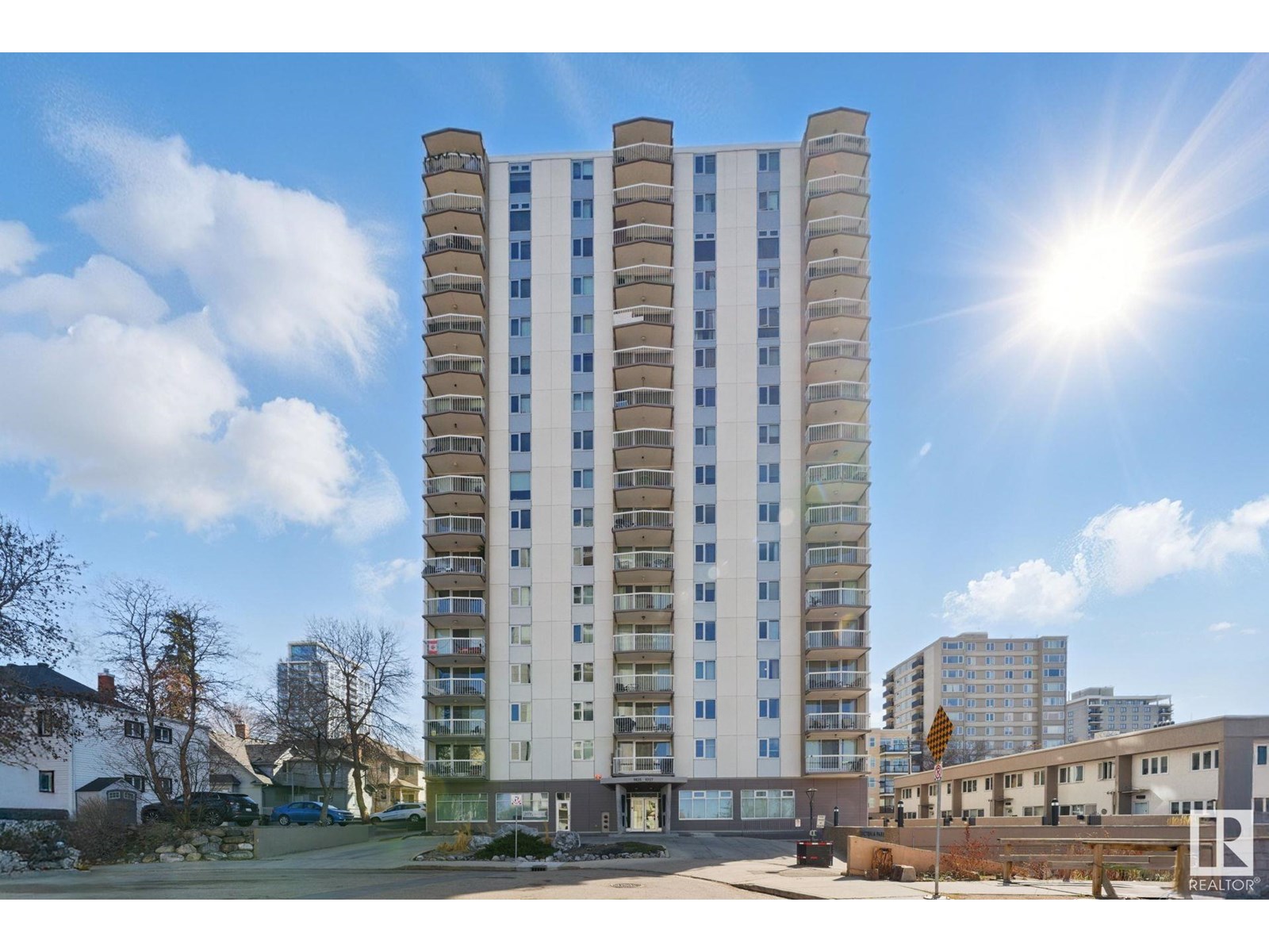 1201 9835 113 St Nw