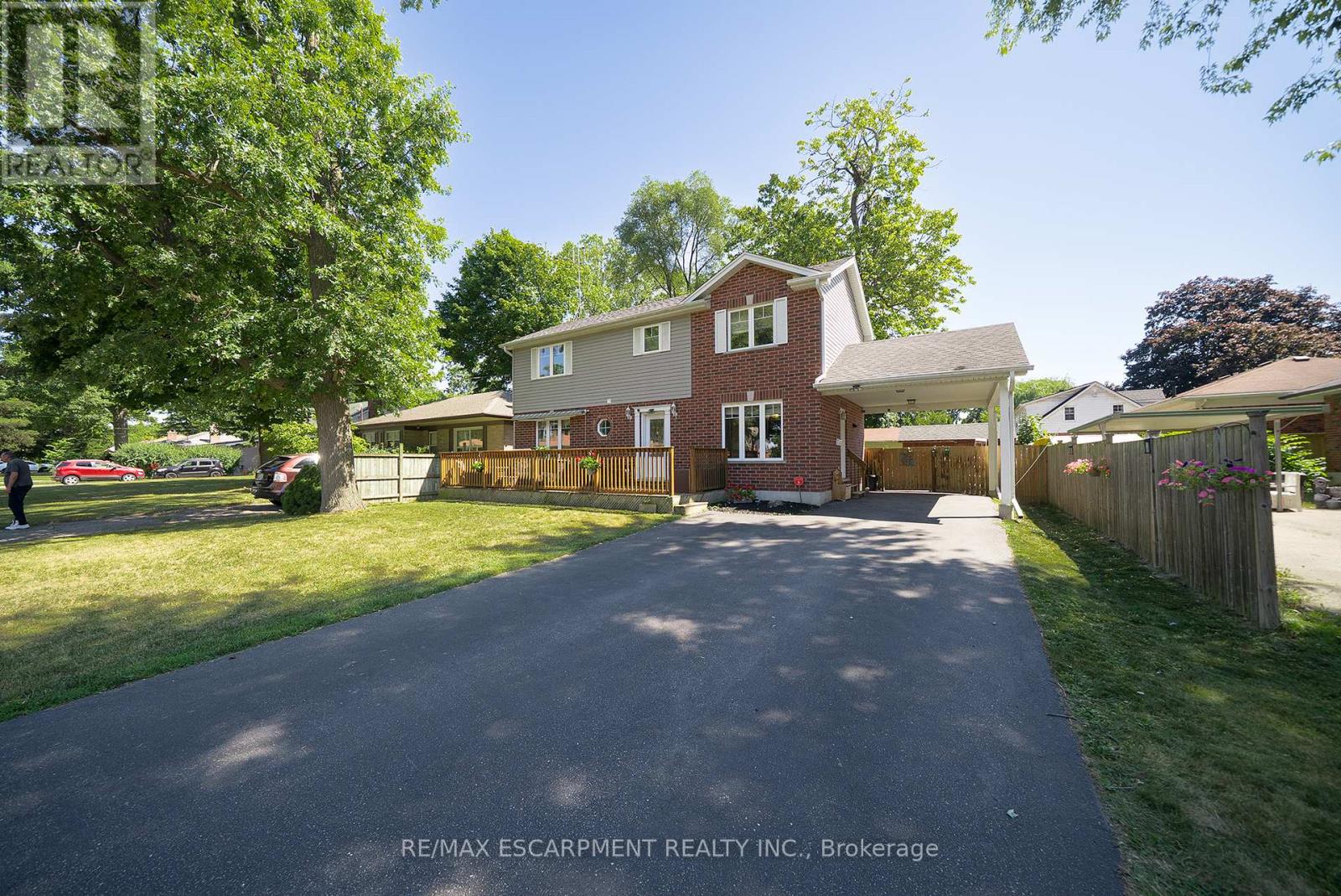 23 Park Road S