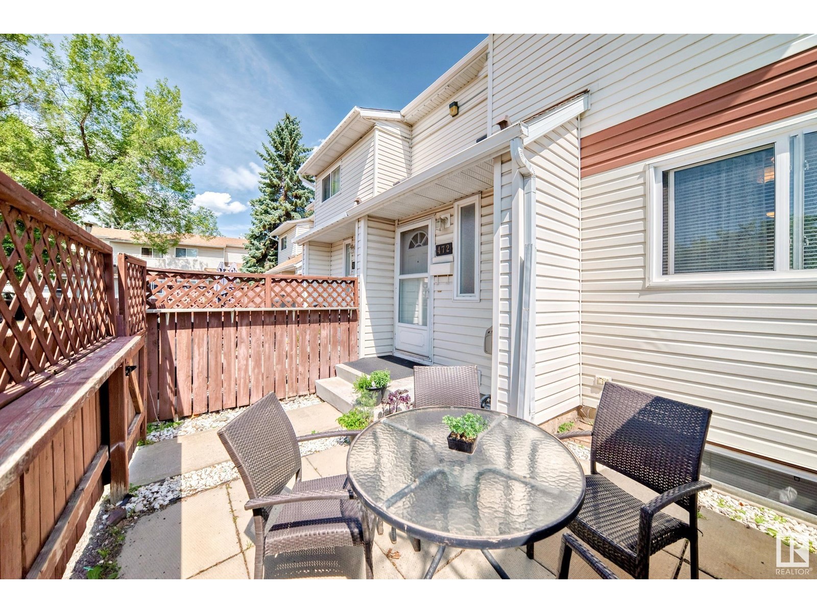 472 Clareview Rd Nw