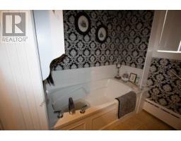 Living room - 288 Notre Dame Street, Summerside, PE C1N1S3 Photo 5