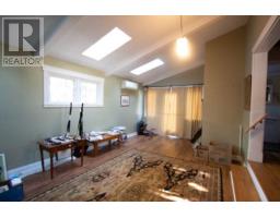 Den - 288 Notre Dame Street, Summerside, PE C1N1S3 Photo 3