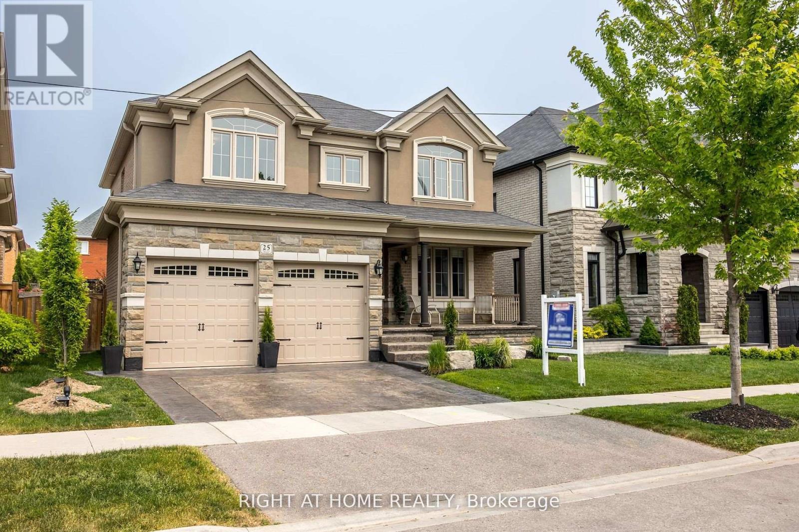 25 Charterhouse Drive N