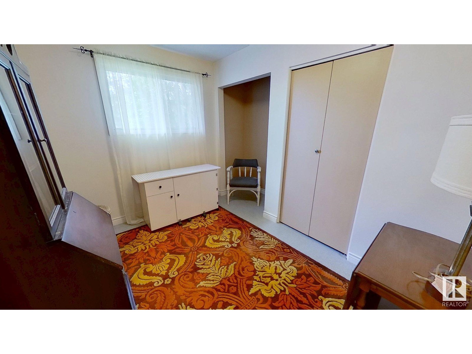 899 Alder Av