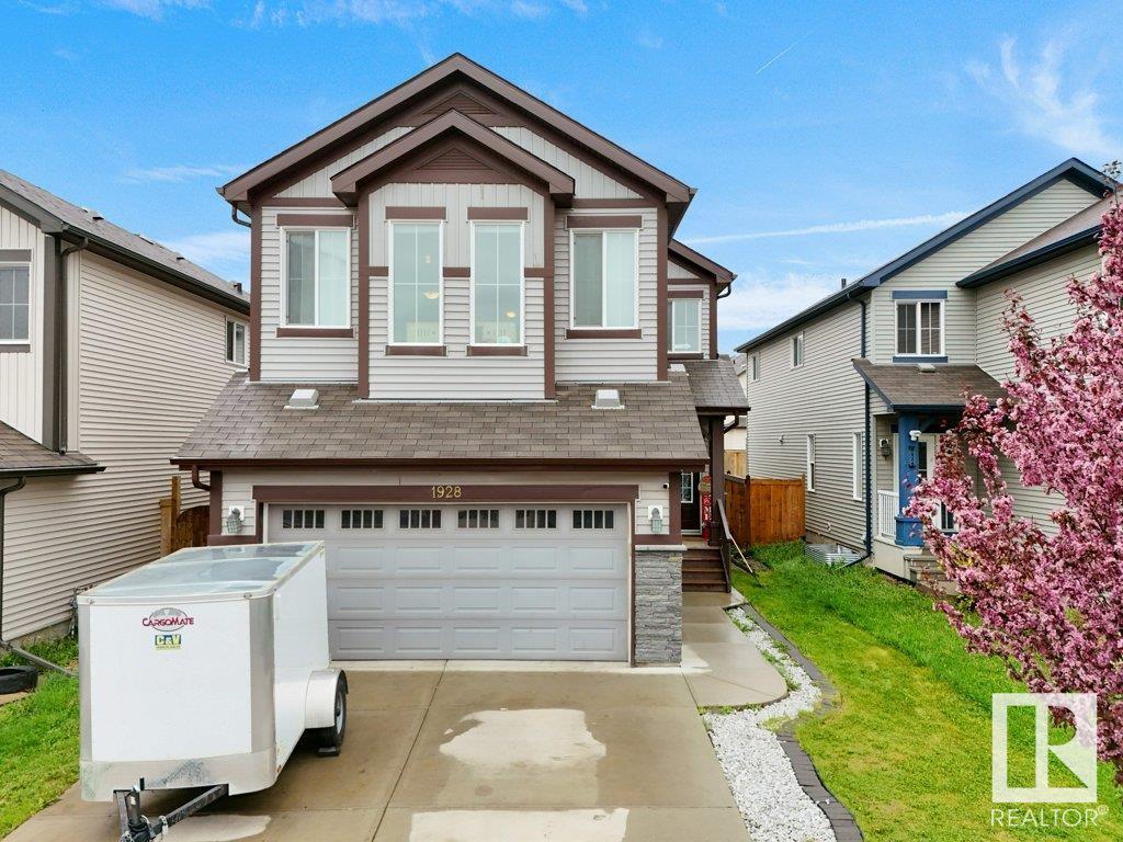 1928 51 St Sw