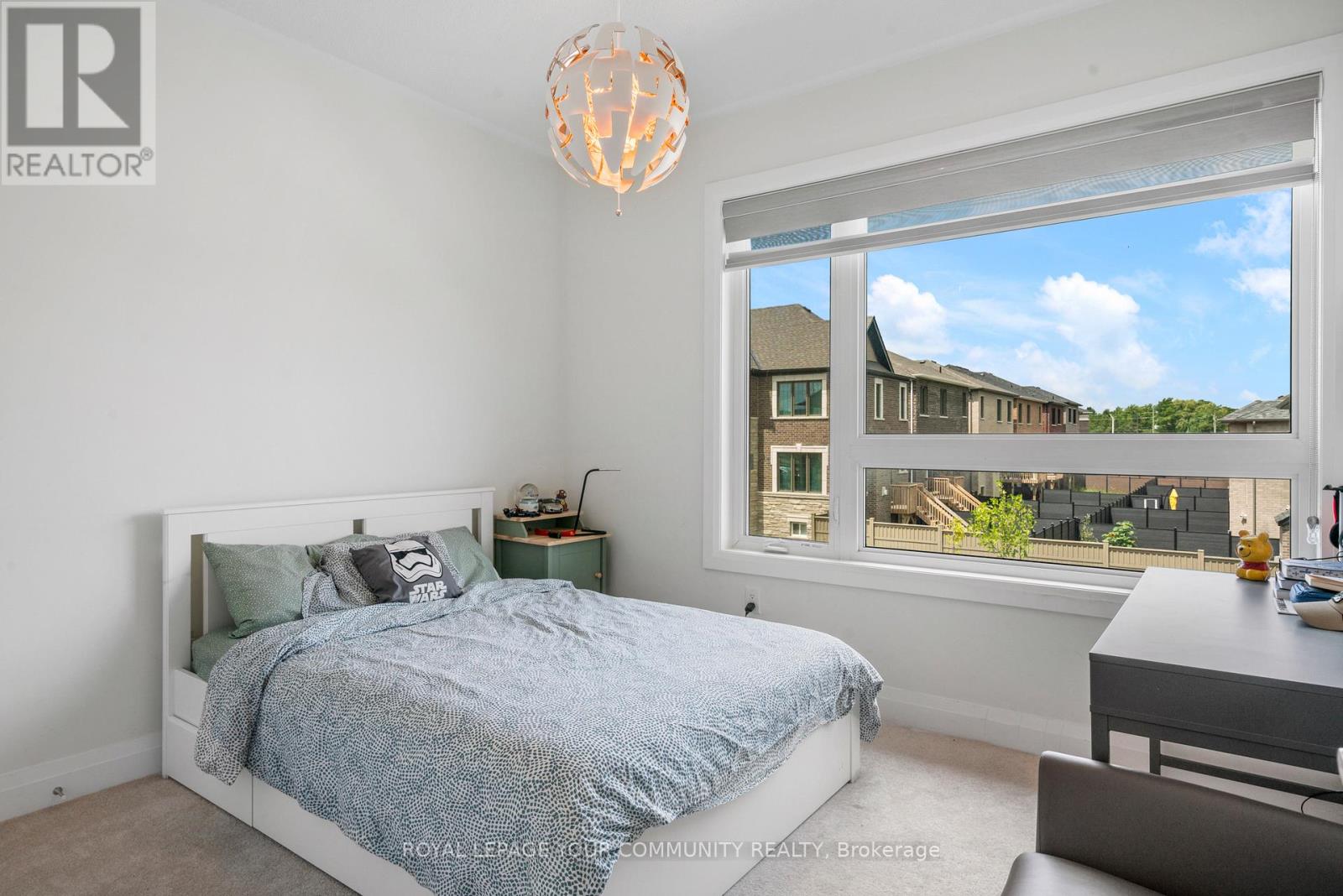 82 Navitas Crescent
