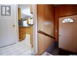 Living room - 530 3rd Avenue, Esterhazy, SK S0A0X0 Photo 2