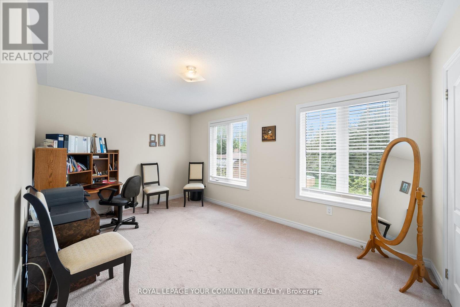 108 Headwater Crescent