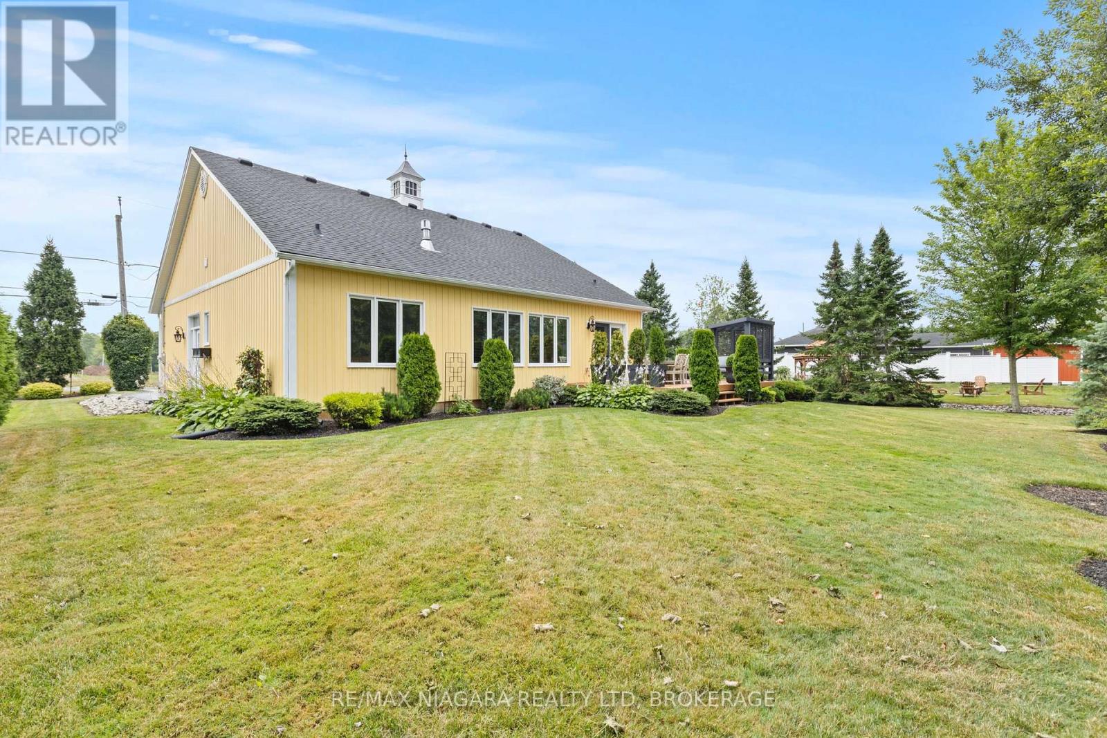 35 Burleigh Road S
