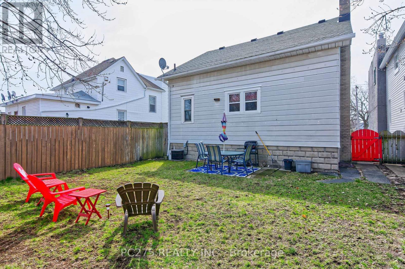 224 Maxwell Street