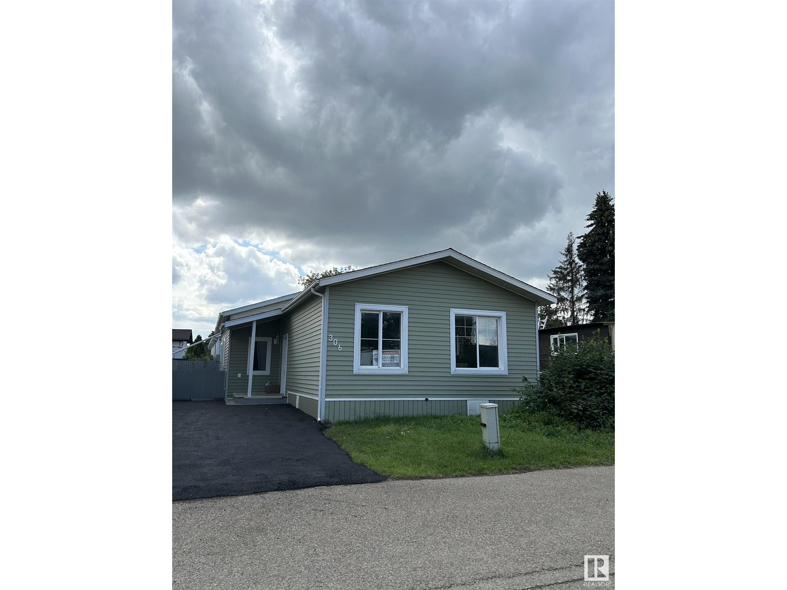 306 West Brooke Wy Nw