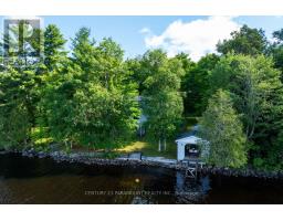 Kitchen - 326 Chikopi Road, Magnetawan, ON P0A1P0 Photo 4