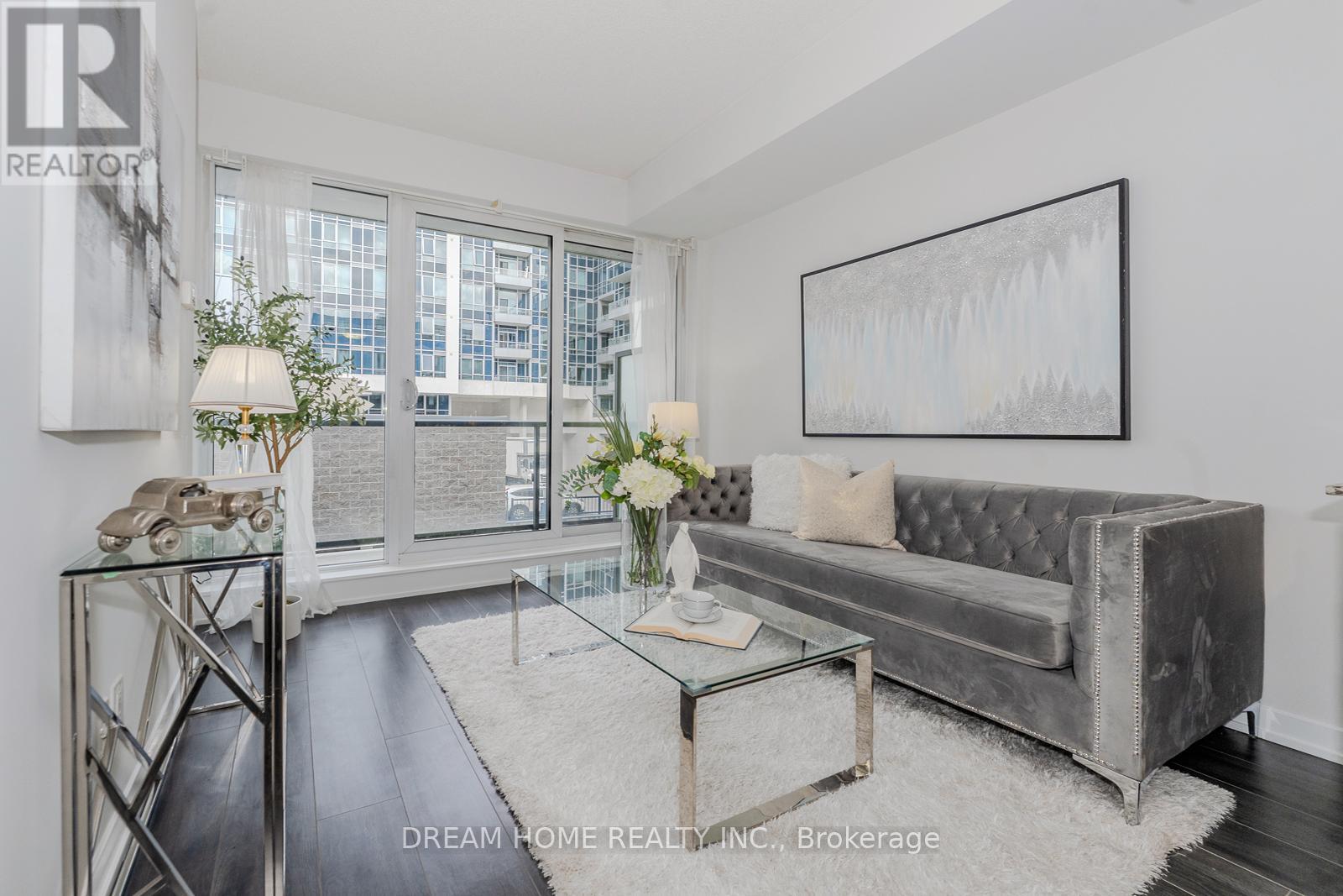301 18 Rean Drive