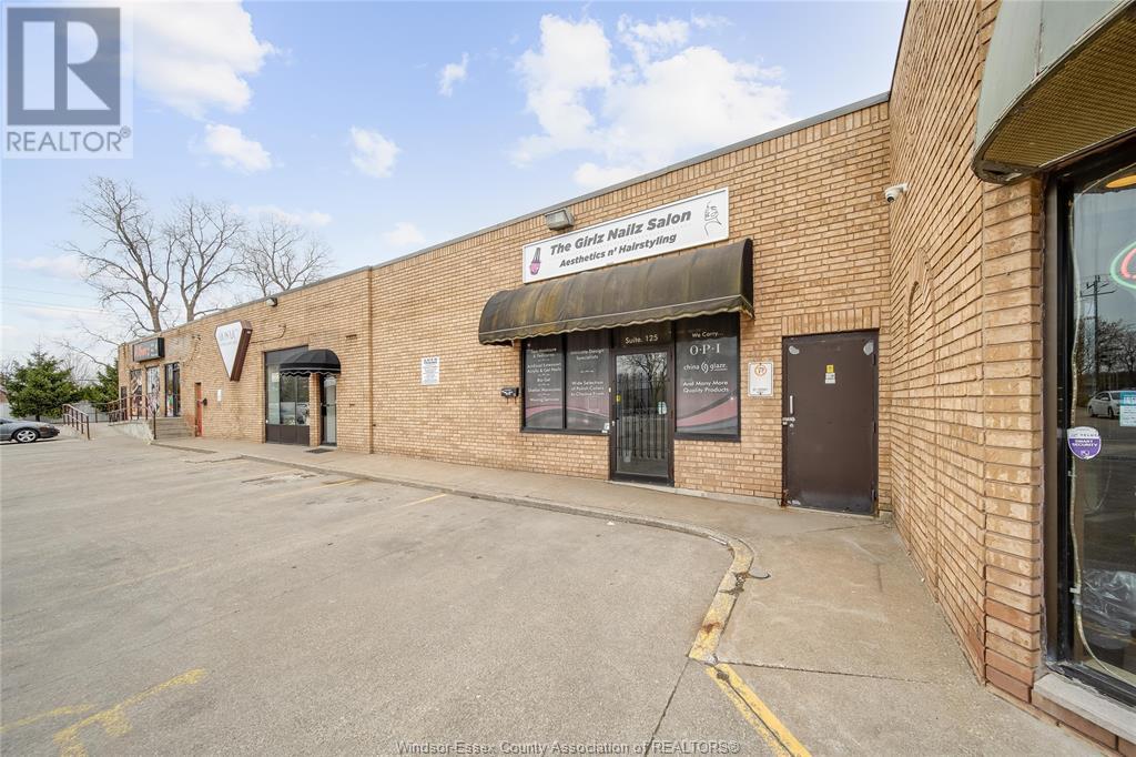 201 West Grand Boulevard
