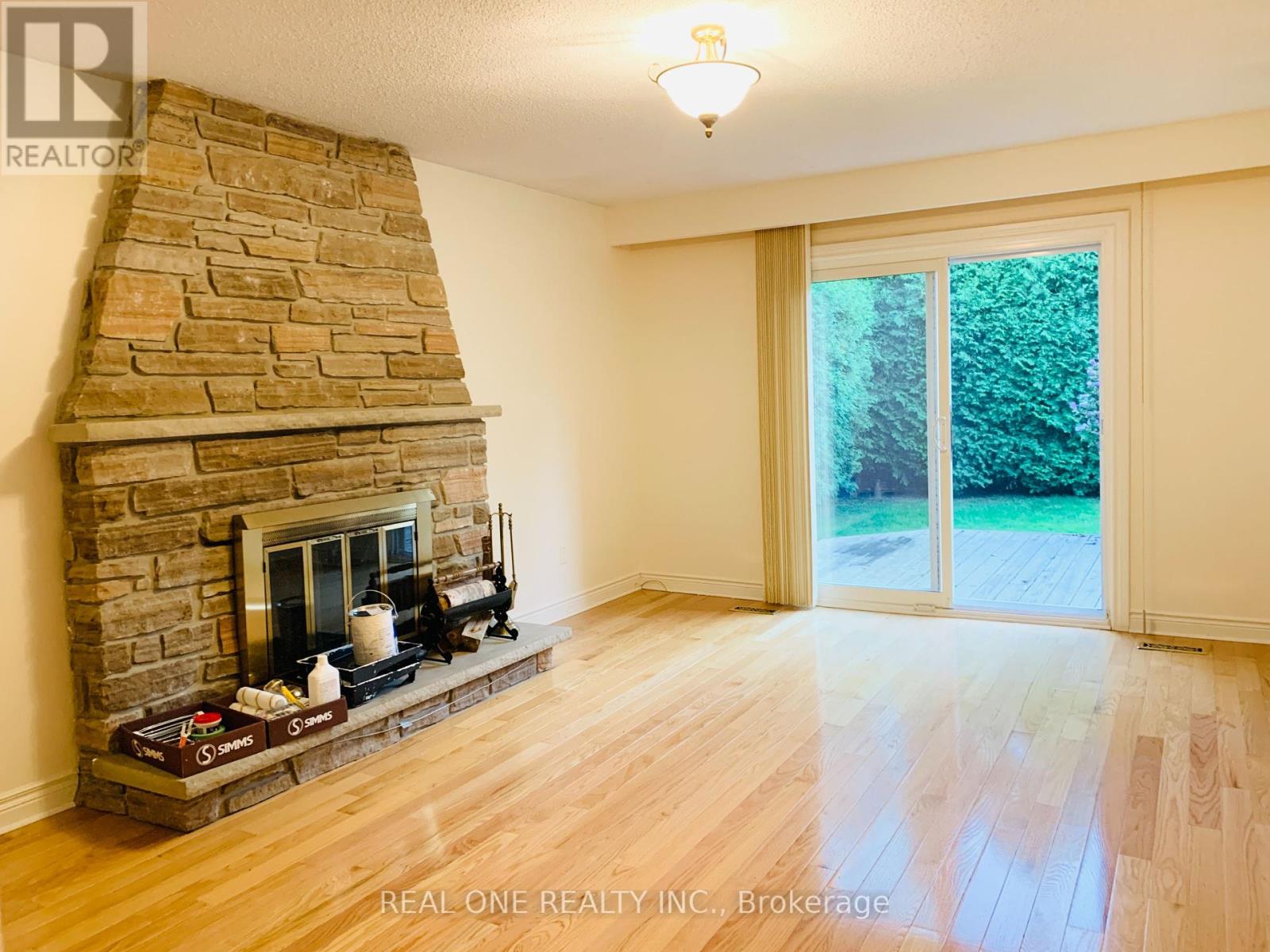 Upper Unit 1759 Sherwood Forrest Circle