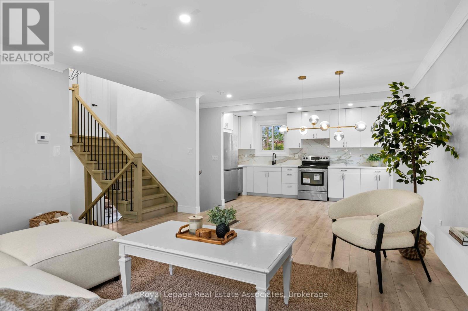 1236 Avonlea Road
