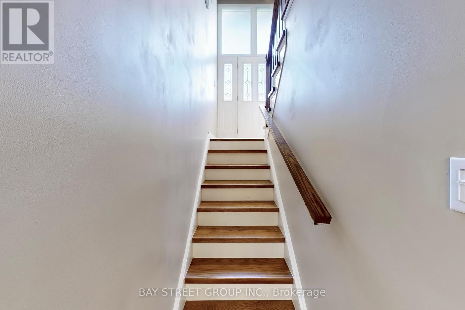 6119 Wabukayne Court