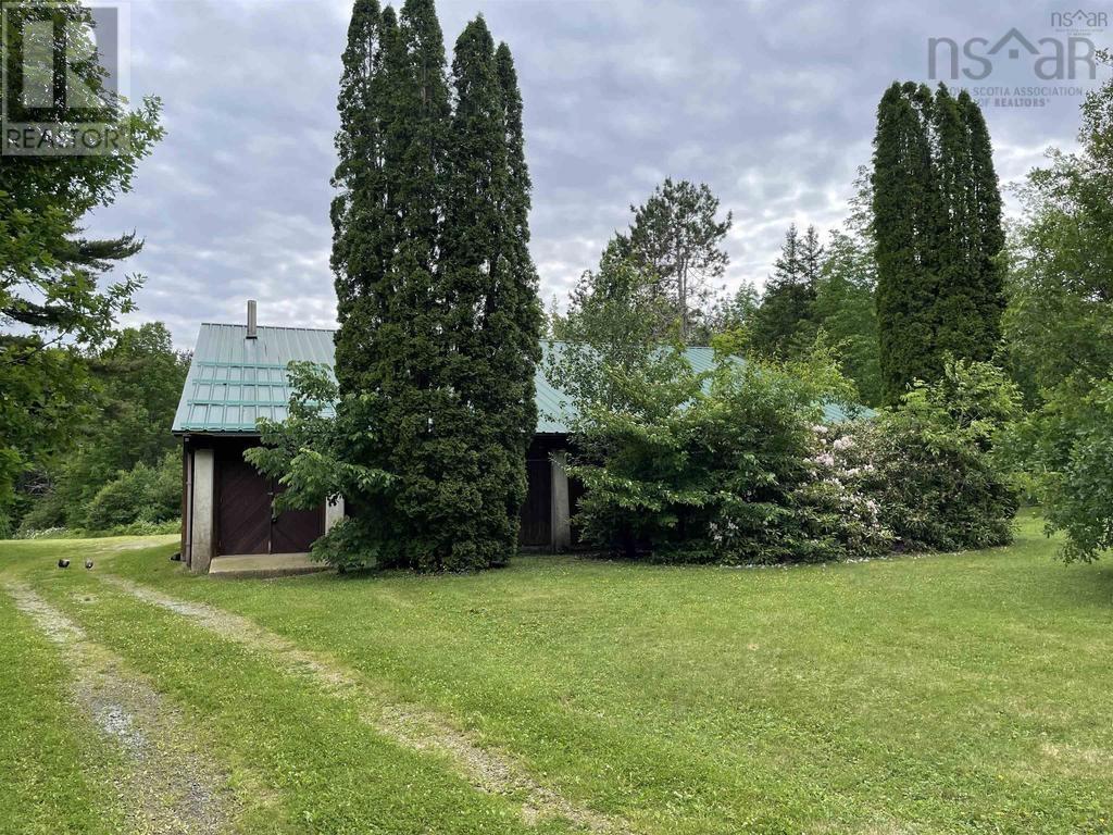 1413 West Caledonia Road