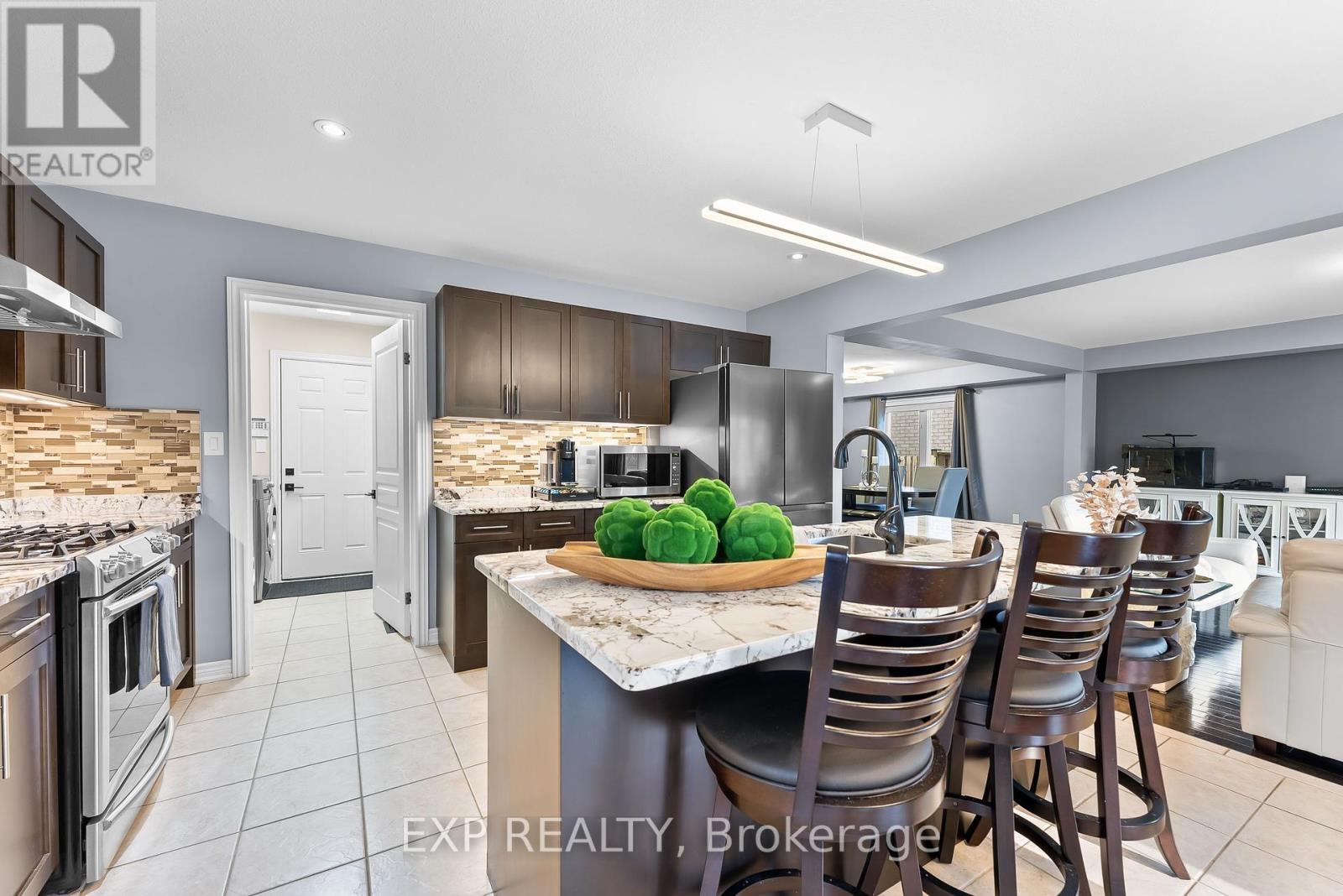 5743 Jake Crescent