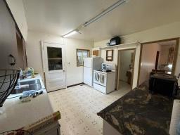 575 Laughlin Street, Image 3