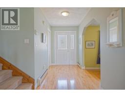 Foyer - 141 St Peters Harbour Road, St Peters Harbour, PE C0A1S0 Photo 2